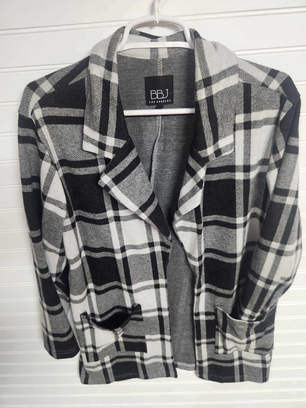 BBJ Los Angeles large womens "coatigan"Black & White Open Plaid Jacket